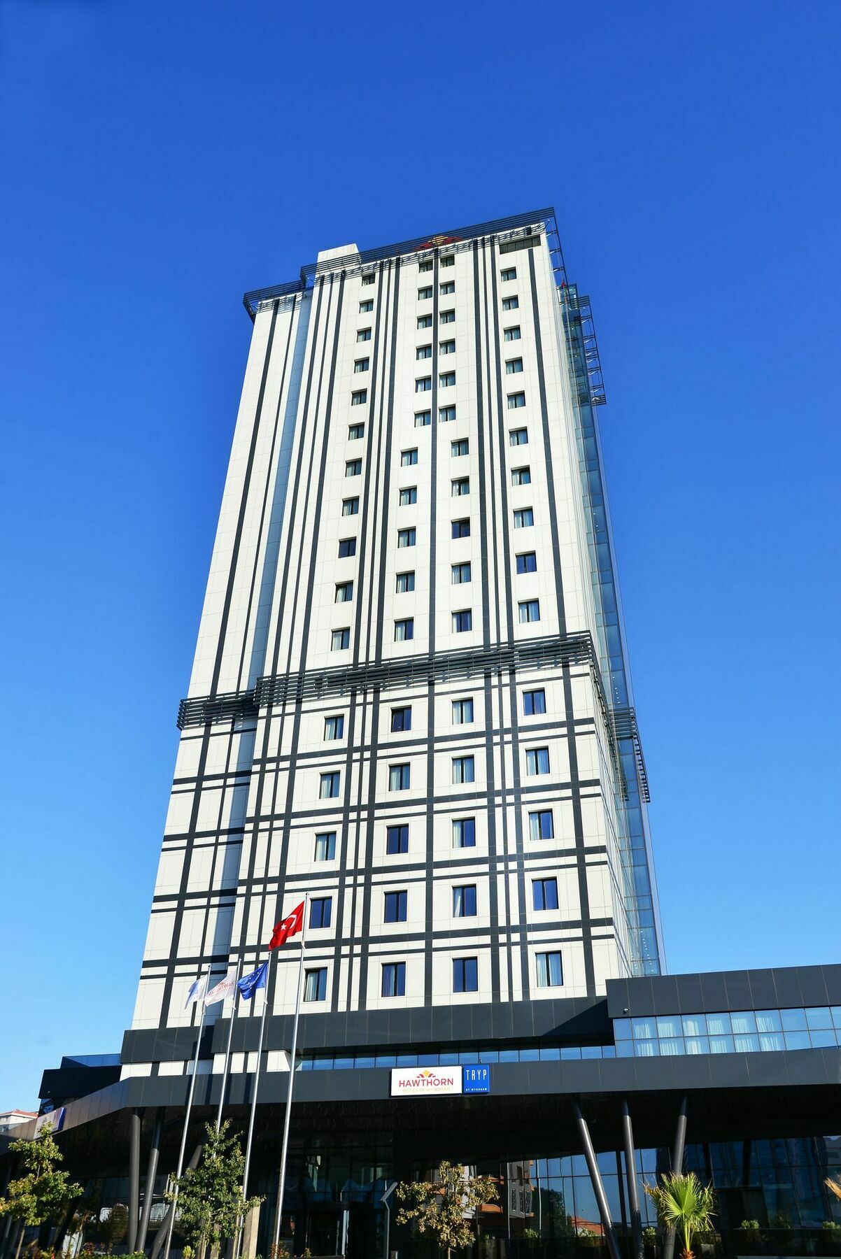 Tryp By Wyndham Istanbul Basin Ekspres Hotel Exterior photo The hotel in 2019